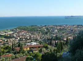 Casa Marsilva - holiday apartment in old town centre, near the lake