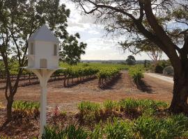 'In The Vines' Guest Cottage, Barossa Valley: Lights Pass şehrinde bir daire