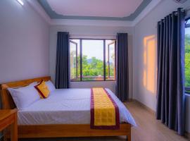 Fami Homestay, hotel en Phong Nha