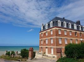 Studiomer Résidence pleine mer, hotell med parkeringsplass i Saint-Pierre-en-Port