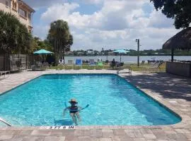 Siesta Key Condo - on the water !