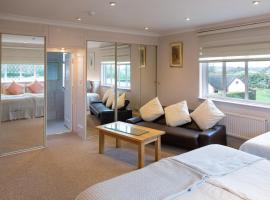 Elmcroft Guest House, hotel near Theydon Bois, Epping