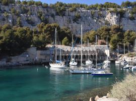 Cassis Lodges, villa i Cassis