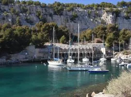 Cassis Lodges