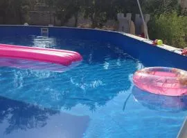 White Home. Casa Relax, piscina, free wi-fi & posto auto.