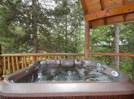 Trappers Chalet by KABINO Luxury Mountain Lodge Hot Tub Close to Yellowstone and Harriman Park Grill WiFi