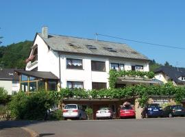 Appart-Pension-Schier, casa de hóspedes em Zell an der Mosel