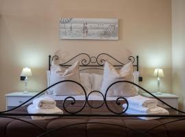 Affittacamere Lunamar, отель типа «постель и завтрак» в Специи