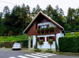 Holiday House Kod Ajke, hotel en Slunj