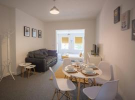 Victory Apartment by RentMyHouse, cheap hotel in Hereford