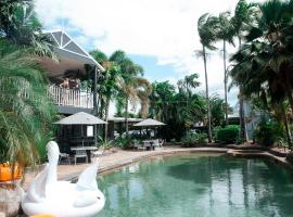 Motel Nomad: Cairns şehrinde bir havuzlu otel