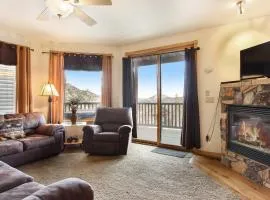 Chiefs Head Peak 21B Condo