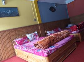 Gautam Hotel & Restaurant, hotel v destinaci Mirik