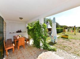 Romantic pet friendly house Orhideja, casa de praia em Privlaka