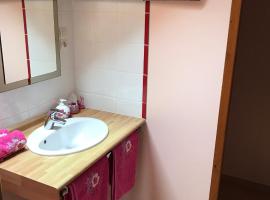 Mountain Vacances - Maison Rachou, hotel in Lanne-en-Barétous 