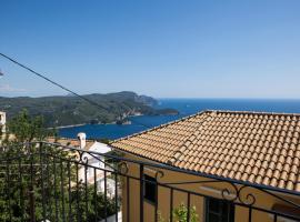 Family House in Lakones, holiday home in Paleokastritsa