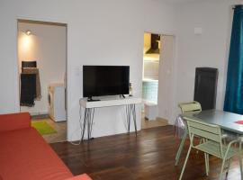 Logement N&eacute;nuphar, alojamiento con cocina en Avallon