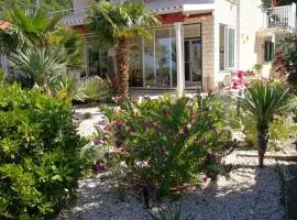 Sunny House Free Parking