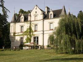 Château de Mont-Félix, hotelli kohteessa Saint-Jean-Saint-Germain