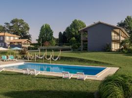 Hotel Lodge La Petite Couronne, ξενοδοχείο κοντά σε Gaujacq Castle, Saint-Cricq-Chalosse