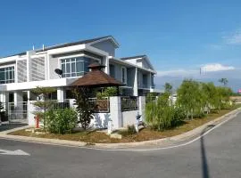 VVIP Homestay Villa Proton City