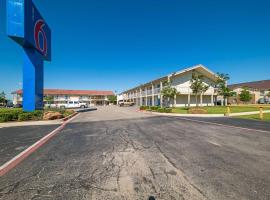 Motel 6-Dallas, TX - Farmers Branch, hotel in Farmers Branch