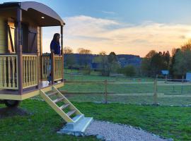L' Instant Ch' Oizy, glamping site in Oizy