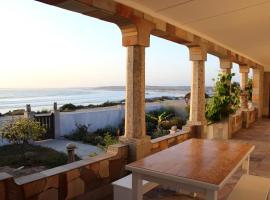 Yield House and Cottages, hotel cerca de Kleinzee Golf Club, Port Nolloth