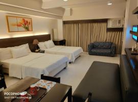 Tagaytay Staycation by Naya and Darla w Free Swimming Pool, WiFi & Netflix, apartment in Tagaytay