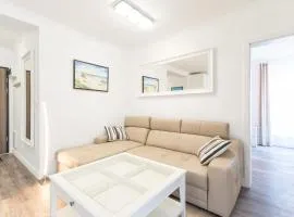 Kolorowe Balkony - Stylowy Apartament nad Morzem by Noclegi Renters