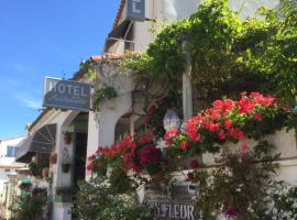 Hotel Le Méditérranée، فندق في سانت ماري دو لا مير