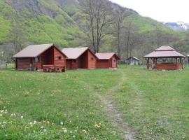 Bungalows-Oaza, cabin in Vusanje