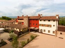 Elliot Osteria e dormire in collina