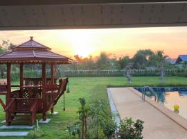 Pakham Gardens Resort, hotel en Prakham