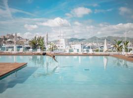 Ibiza Corso Hotel & Spa: Ibiza Town şehrinde bir otel