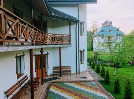 Hollywood, hotel i Yaremche