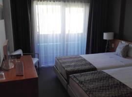 Dom Joao Hotel, hotel v destinaci Entroncamento