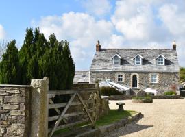 Treveighan Farmhouse, hotel in Saint Teath