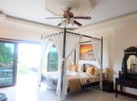 Majestic Villas Guesthouse Phuket., pet-friendly hotel in Rawai Beach