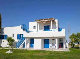 Navy Greece Villa with swimming pool & sea view, hotel in Makrýgialos