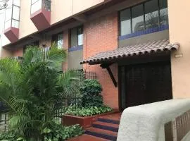 Tezza Apartment two blocks from the American Embassy