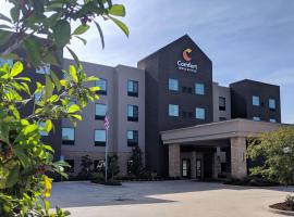 Comfort Inn & Suites, ξενοδοχείο σε Slidell