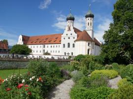 Kloster Benediktbeuern - Gästehaus der Salesianer Don Bosco, hotel in Benediktbeuern