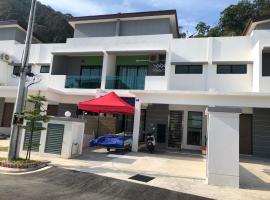 2sty Villa - Walking Distance To The Beach, cottage a Pangkor