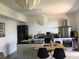 Charmant T2 Hauteurs de Bastia, apartment in Bastia