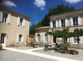 Domaine de Ludeye, hotel u gradu Listrac-Médoc