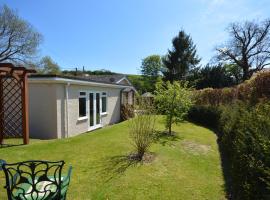 The Willows, holiday home in Rookley