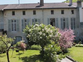 Le Val du Roy – obiekt B&B w mieście Joinville