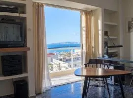 Seafront Apartment in City Center