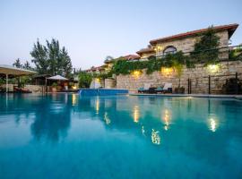 Renaissance Estate, hotel v destinaci Roš Pinna